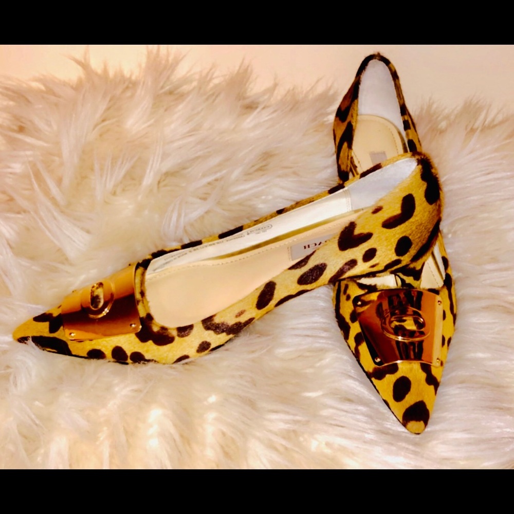 Coach Lawrence heels SOLDDDDDDDD